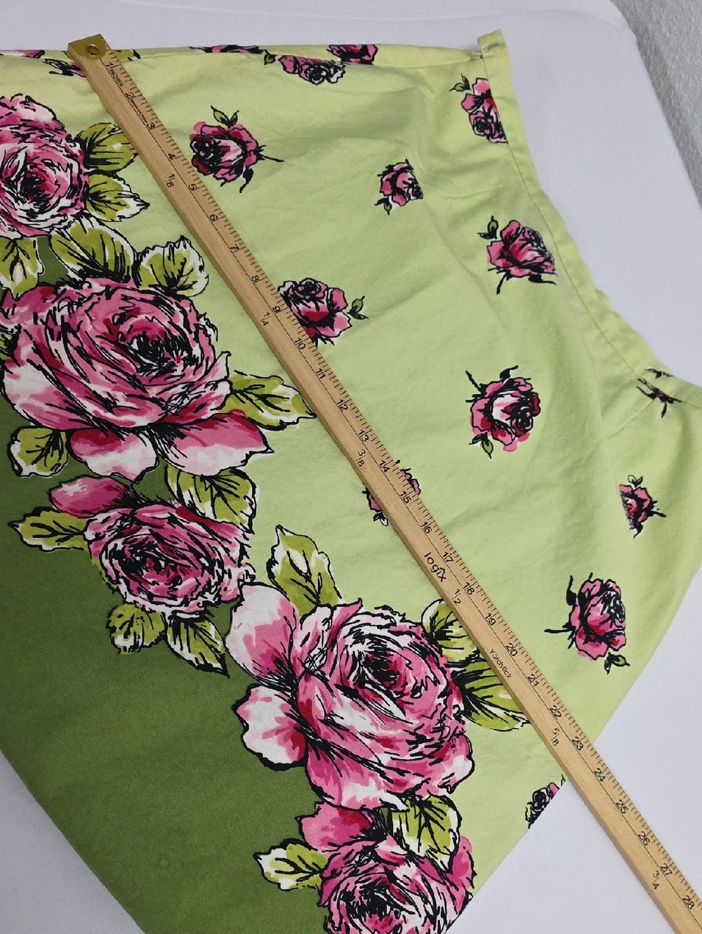 Liz Claiborne Floral A-Line Skirt Green Pink Roses Scallop Hem Gardenparty